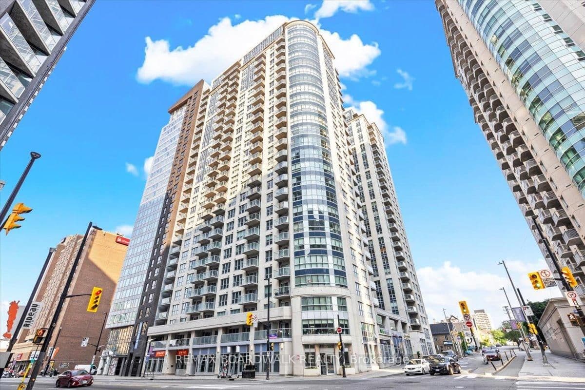 #2107 - 242 Rideau Street