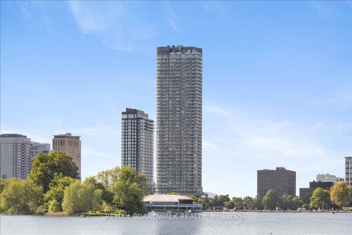 #3705 - 805 Carling Avenue