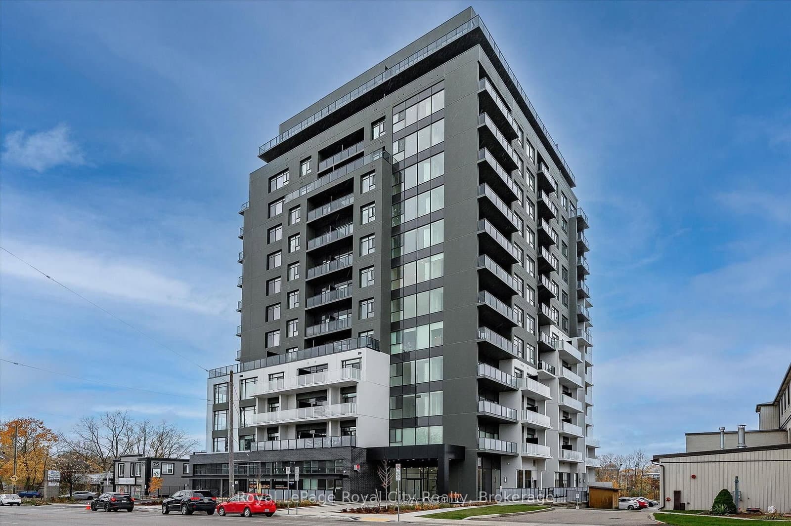 #1007 - 71 Wyndham Street S