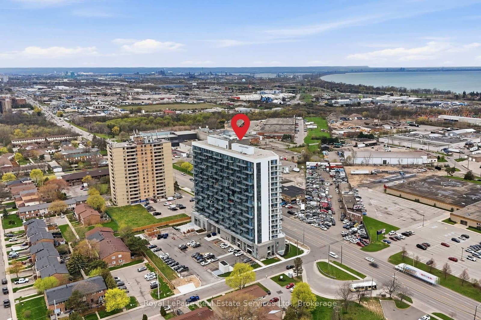 #202 - 2782 Barton Street E