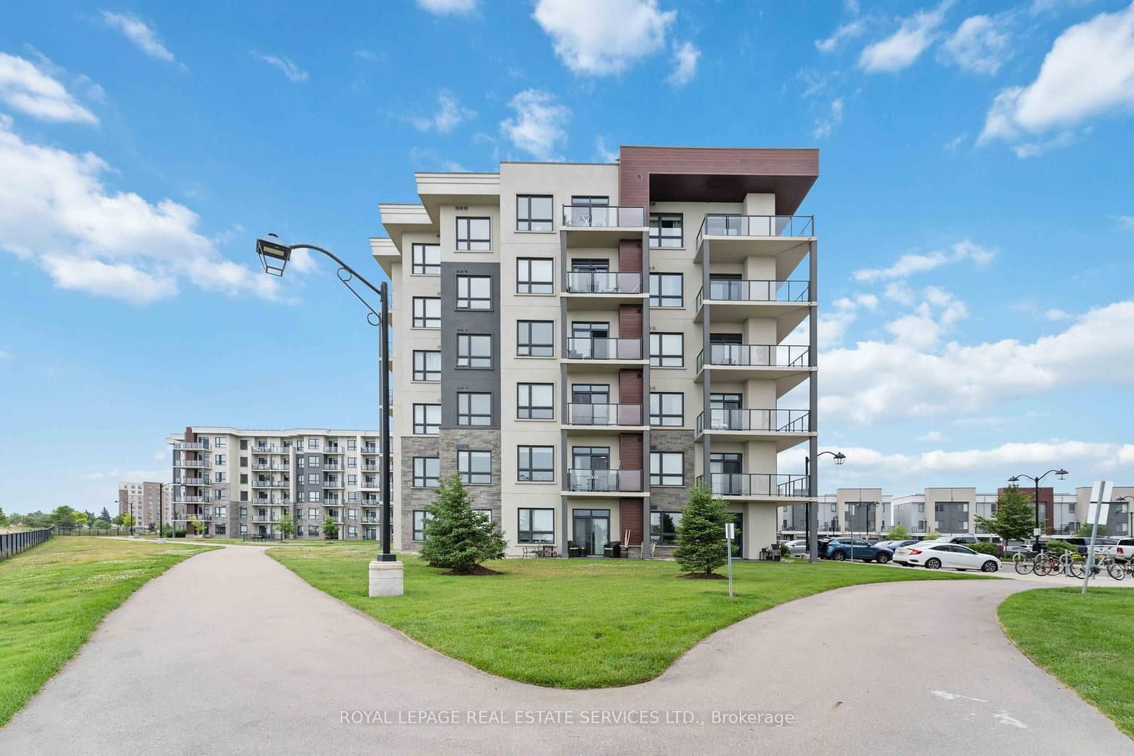 #216 - 101 Shoreview Place