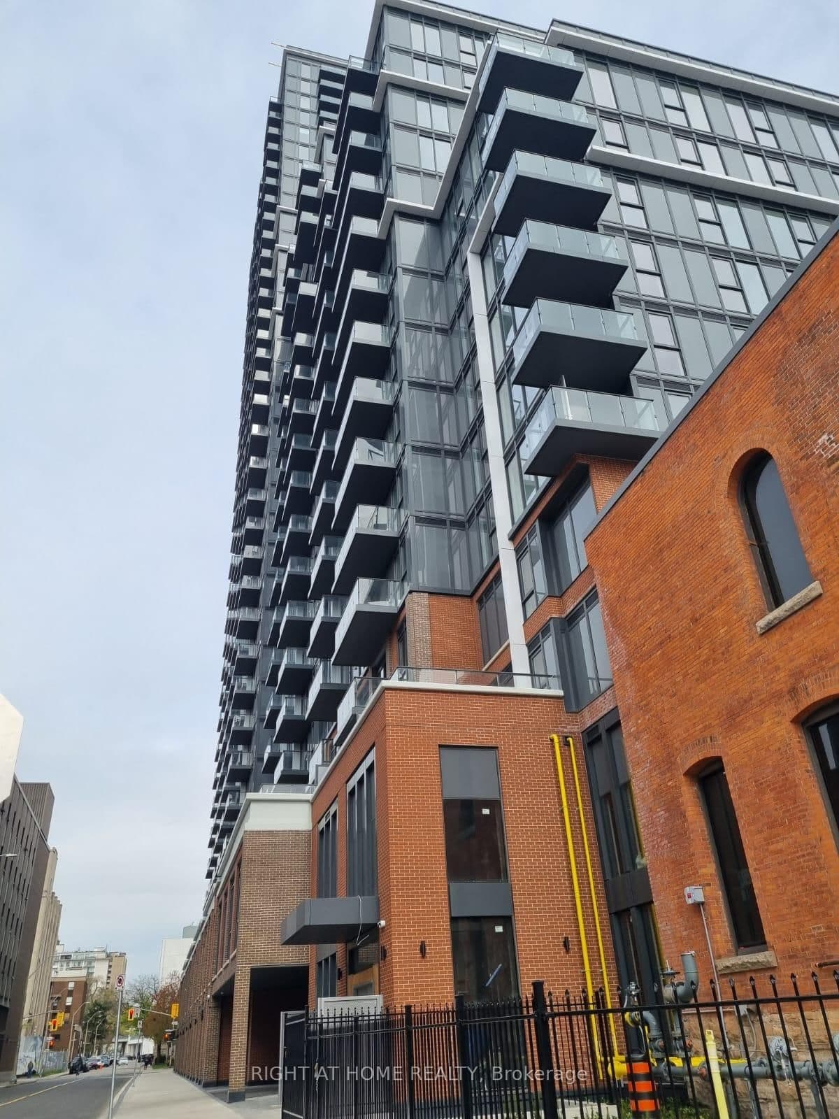 75 James Street S, Unit 1323