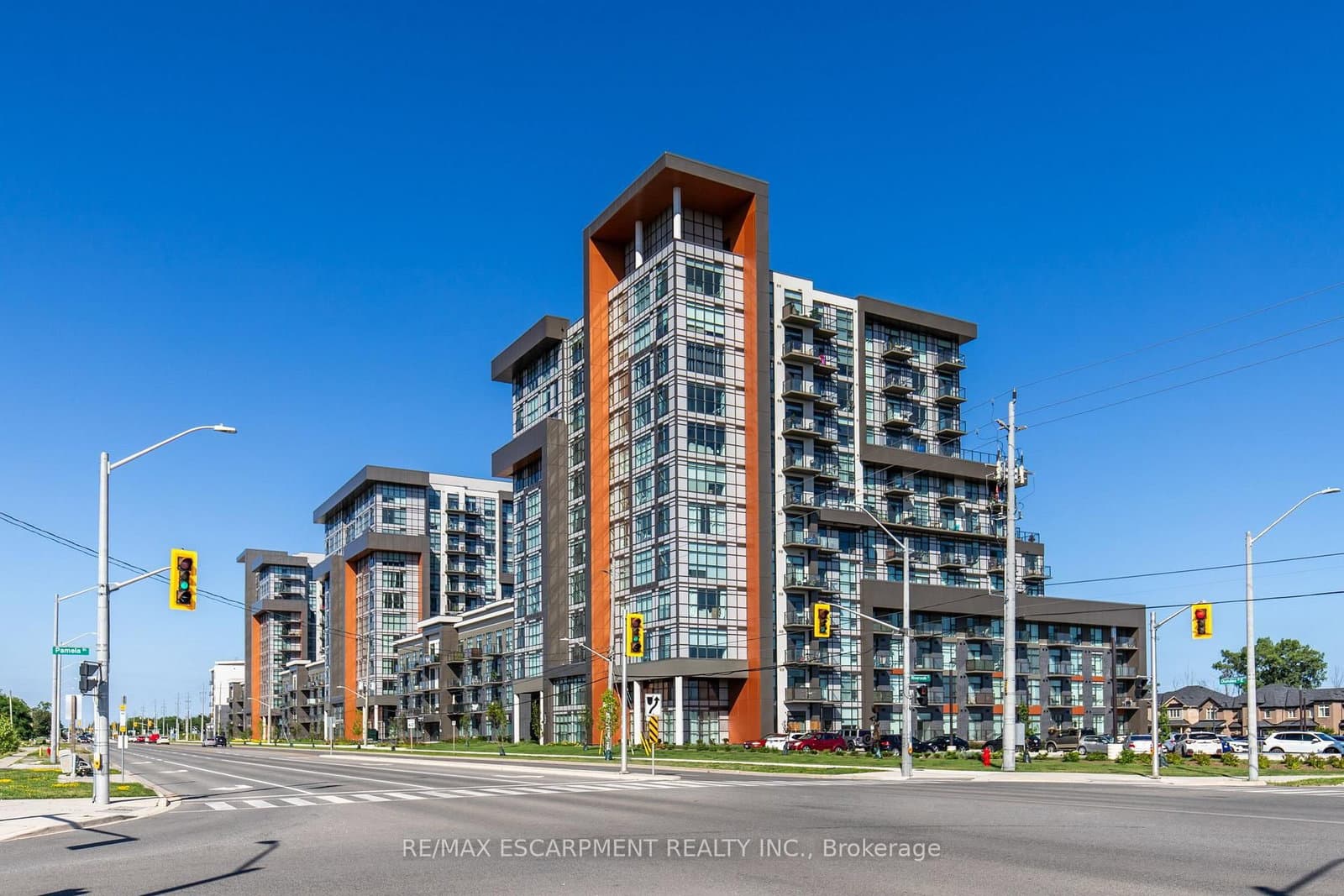 #1113 - 450 Dundas Street E