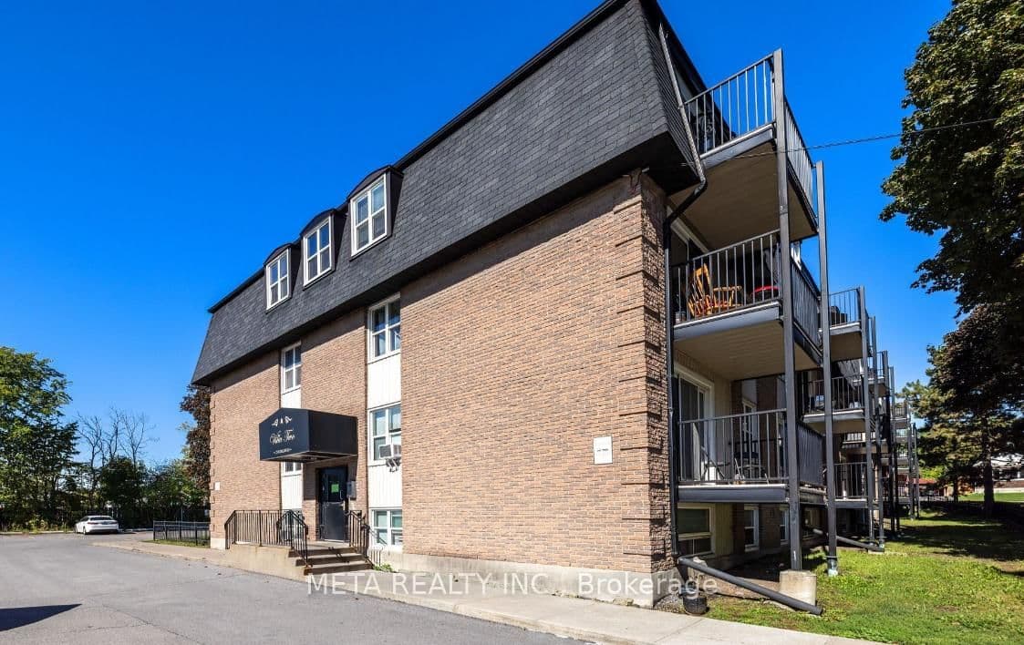 #103 - 25 College Street E