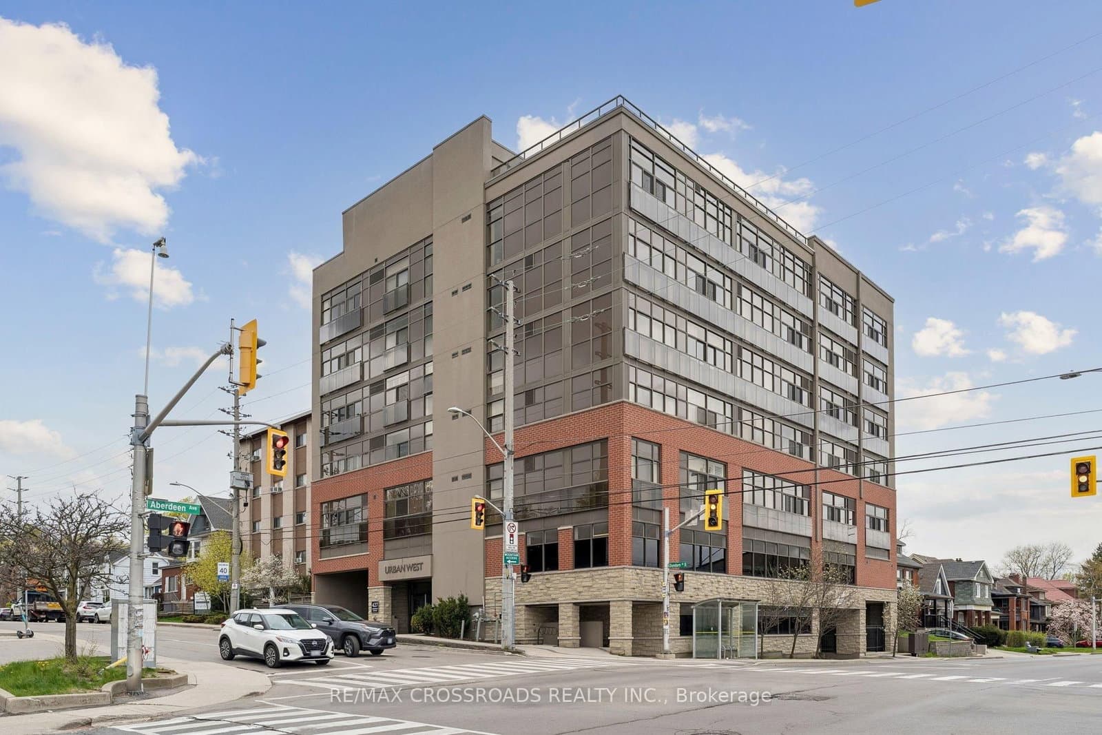 #201 - 427 Aberdeen Avenue