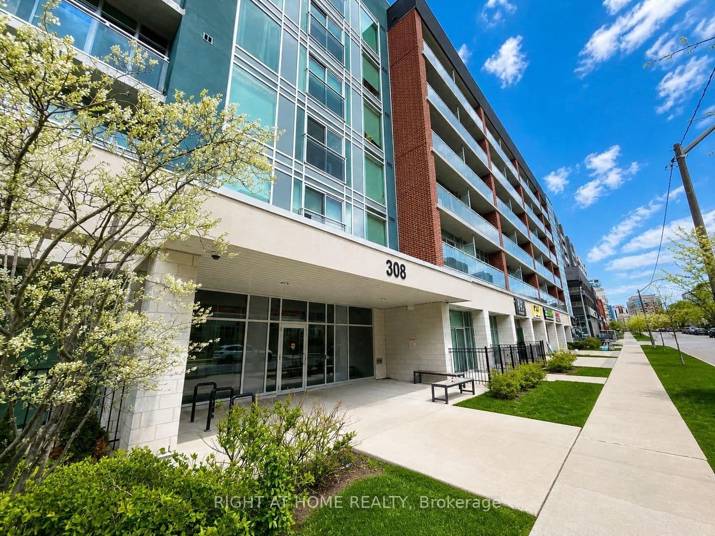#421 - 308 Lester Street