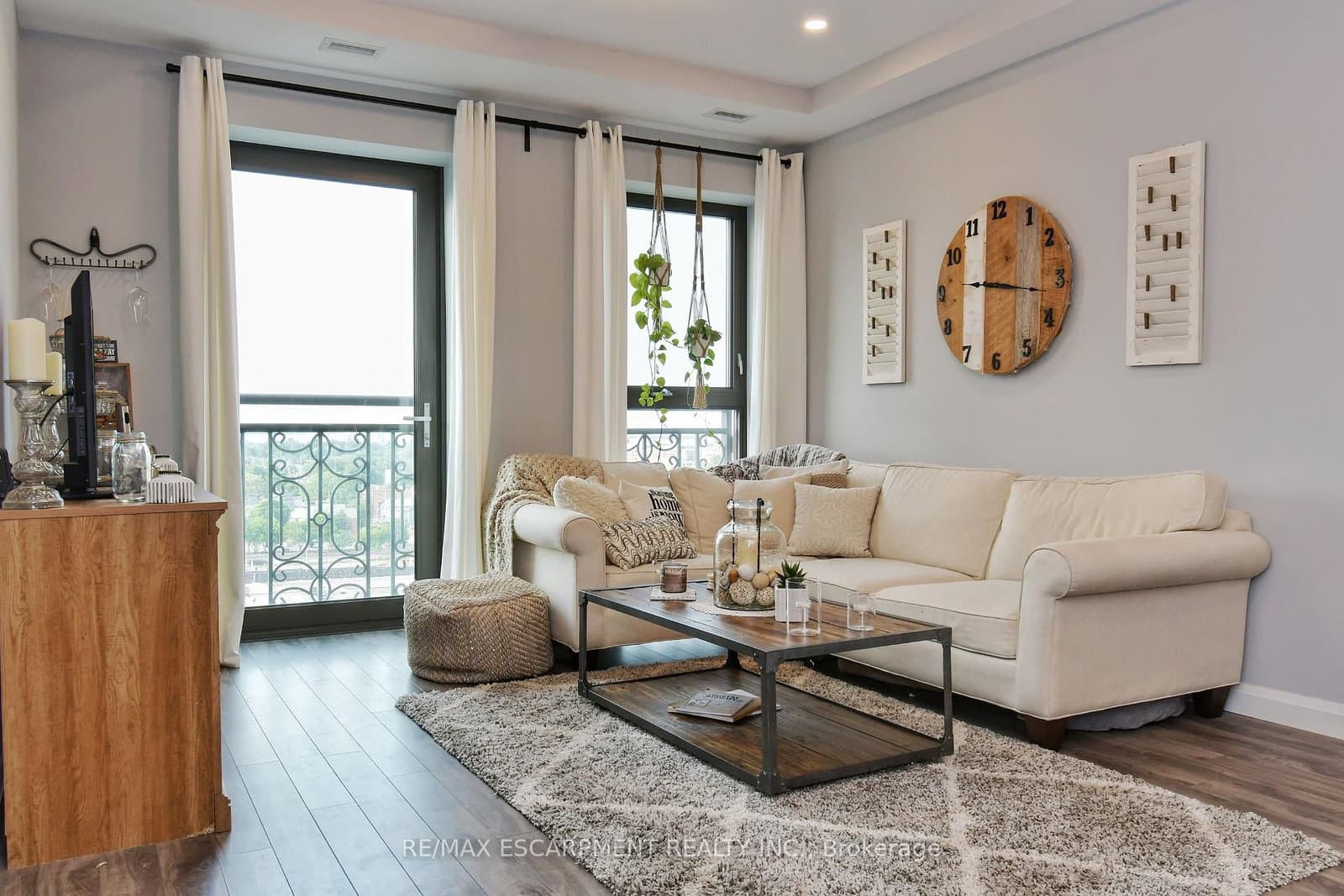 112 King Street E, Unit 903