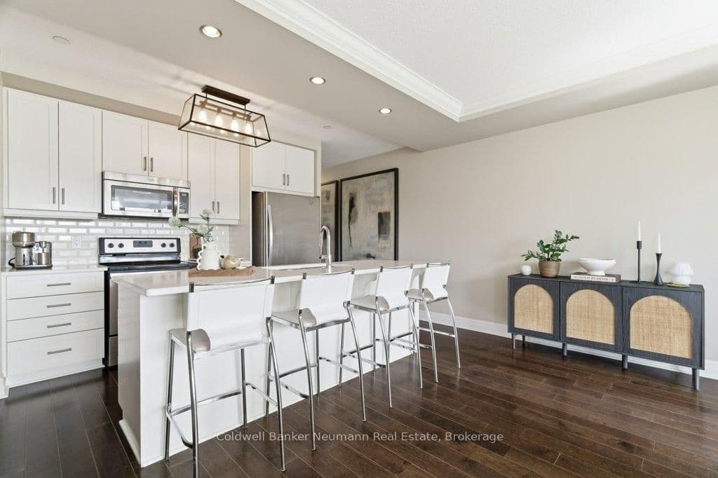 #506 - 150 Wellington Street E