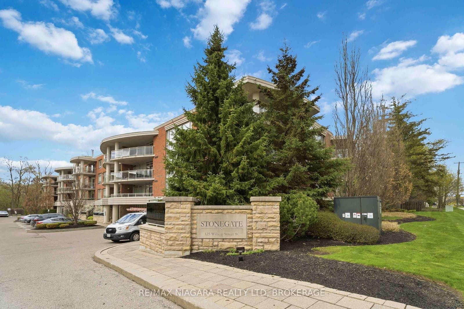125 Wilson Street W, Unit 107