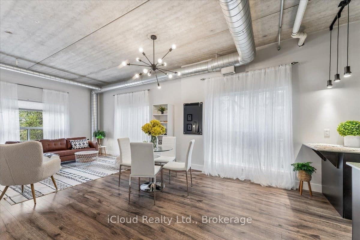 #104 - 15 Devitt Avenue S