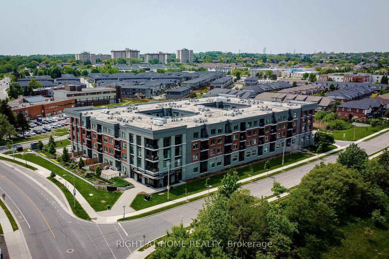 #217 - 1 Redfern Avenue