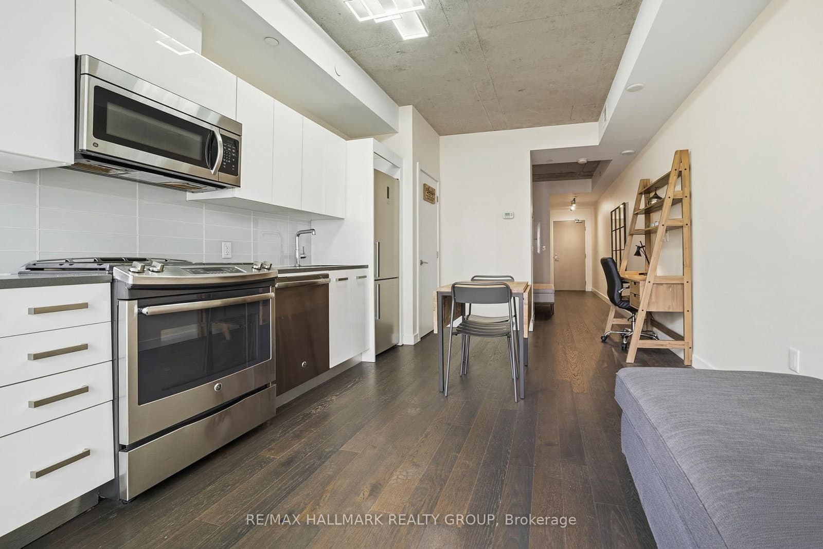 #1009 - 224 Lyon Street N