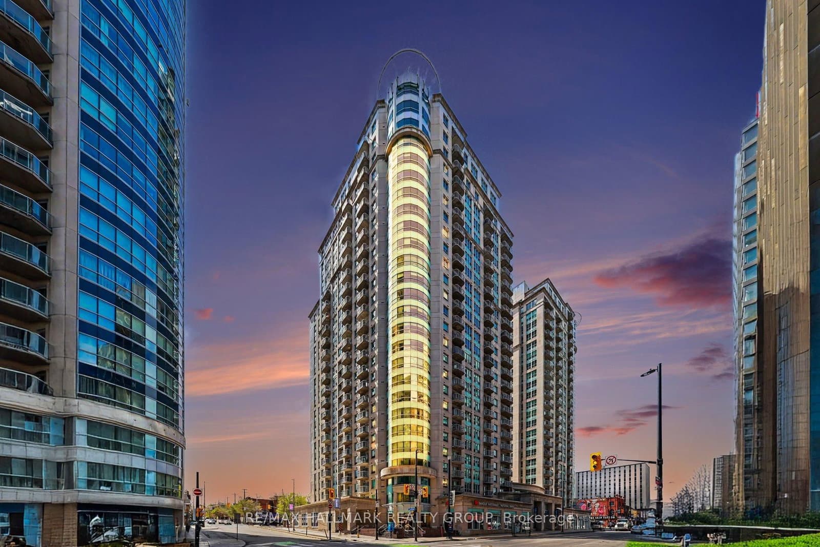 #1304A - 234 Rideau Street