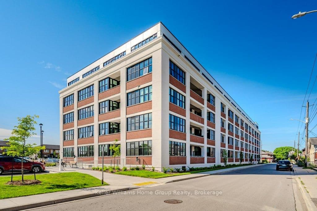#304 - 120 Huron Street
