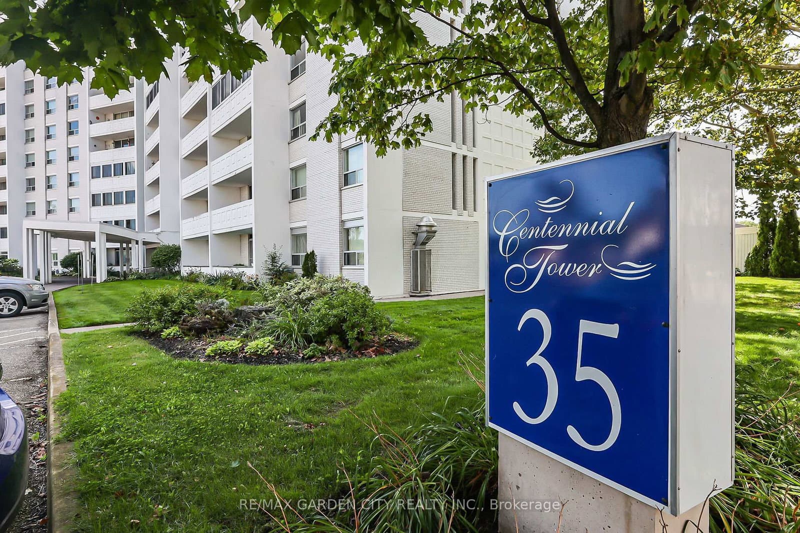 #106 - 35 Towering Heights Boulevard