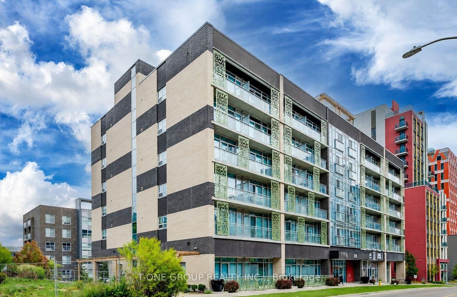 #710 - 250 Albert Street