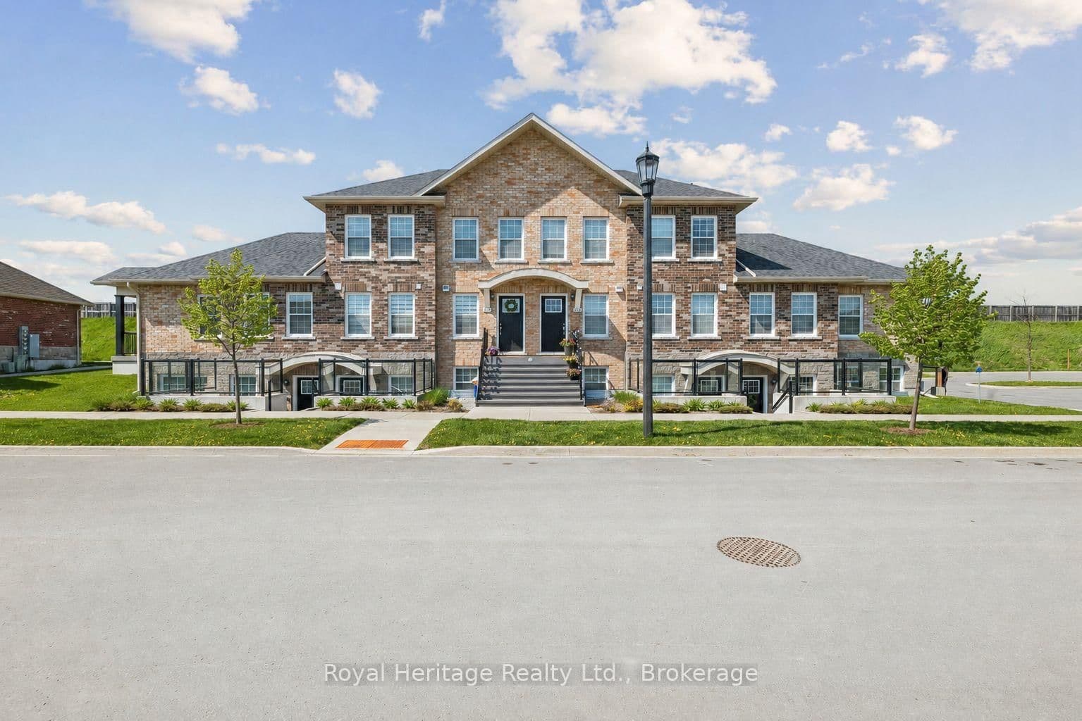 450 Lonsberry Drive, Unit 304