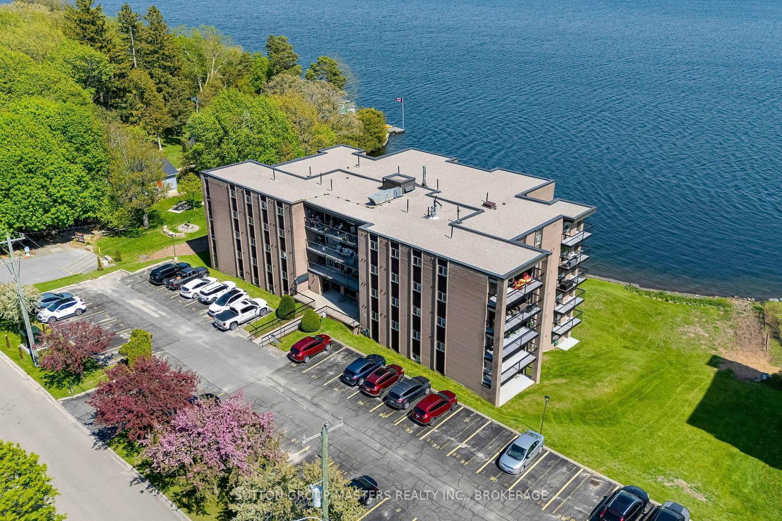#302 - 610 William Street South