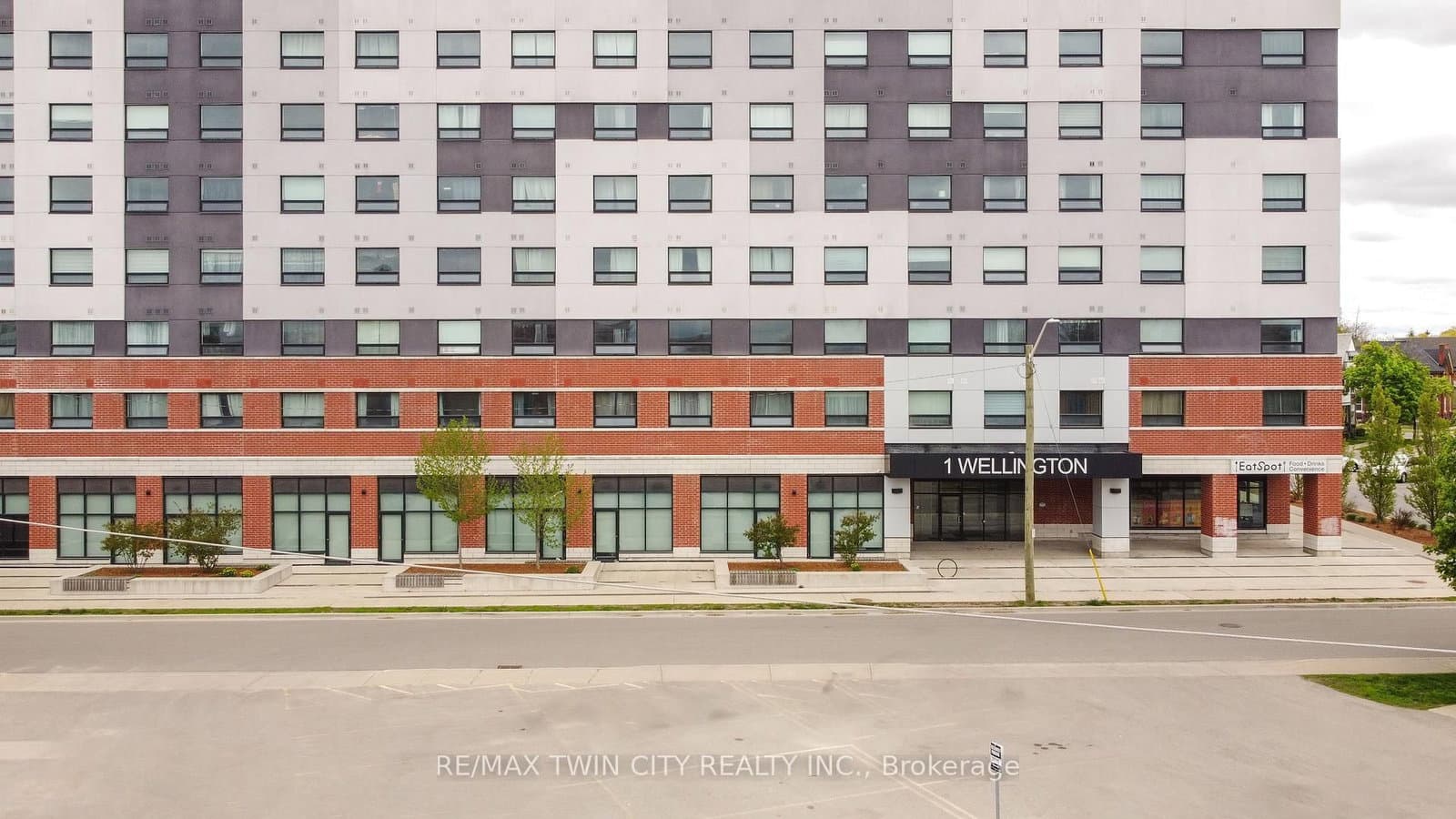 #417 - 1 Wellington Street