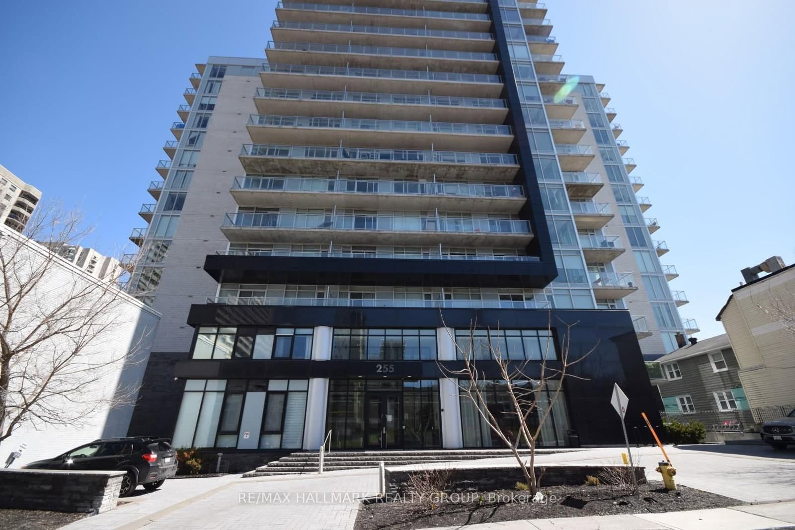 #1412 - 255 Bay Street