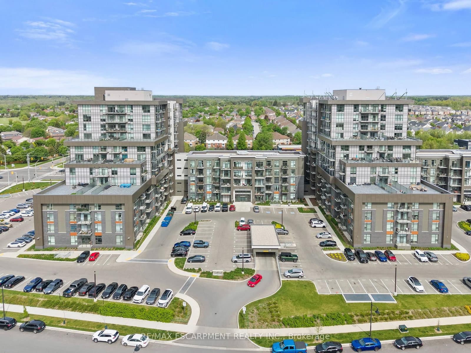 #417 - 450 Dundas Street E