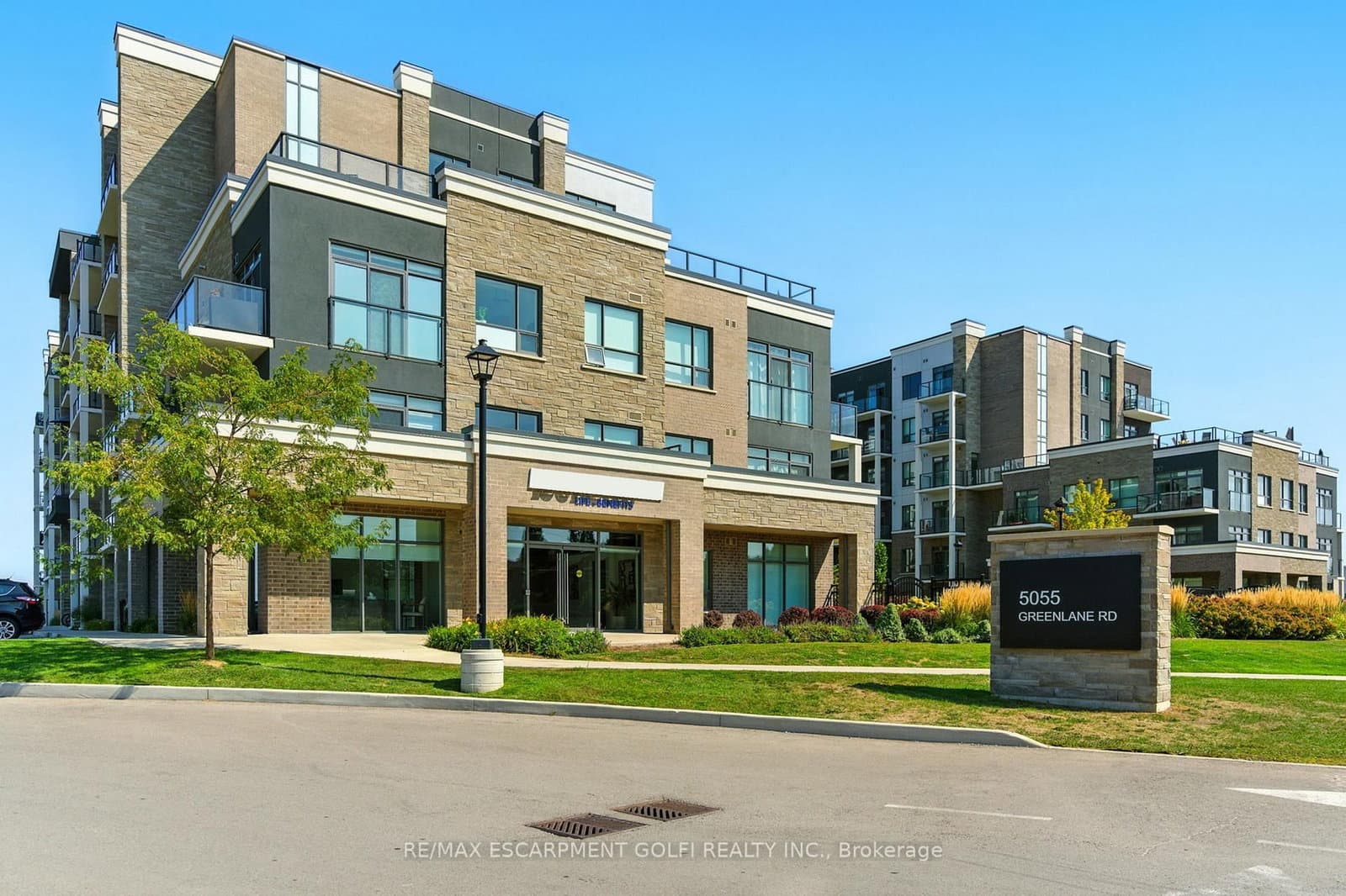 #330 - 5055 Greenlane Road