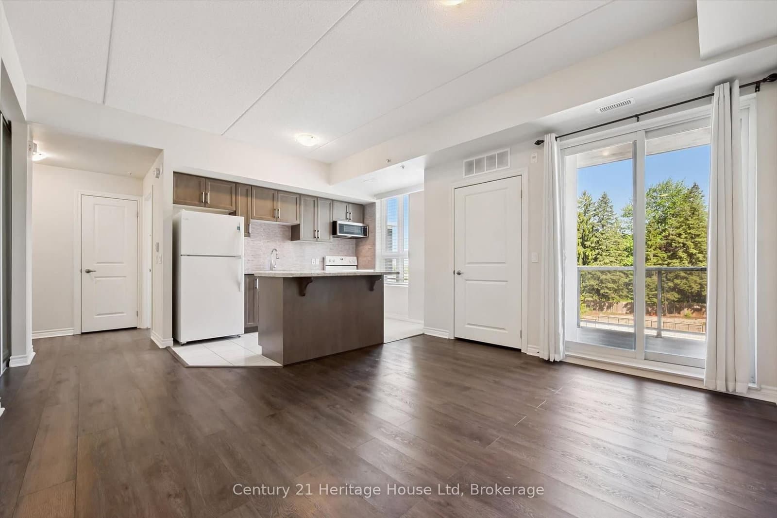 #305 - 1280 Gordon Street