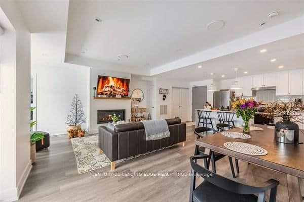 #301 - 19B West Street N
