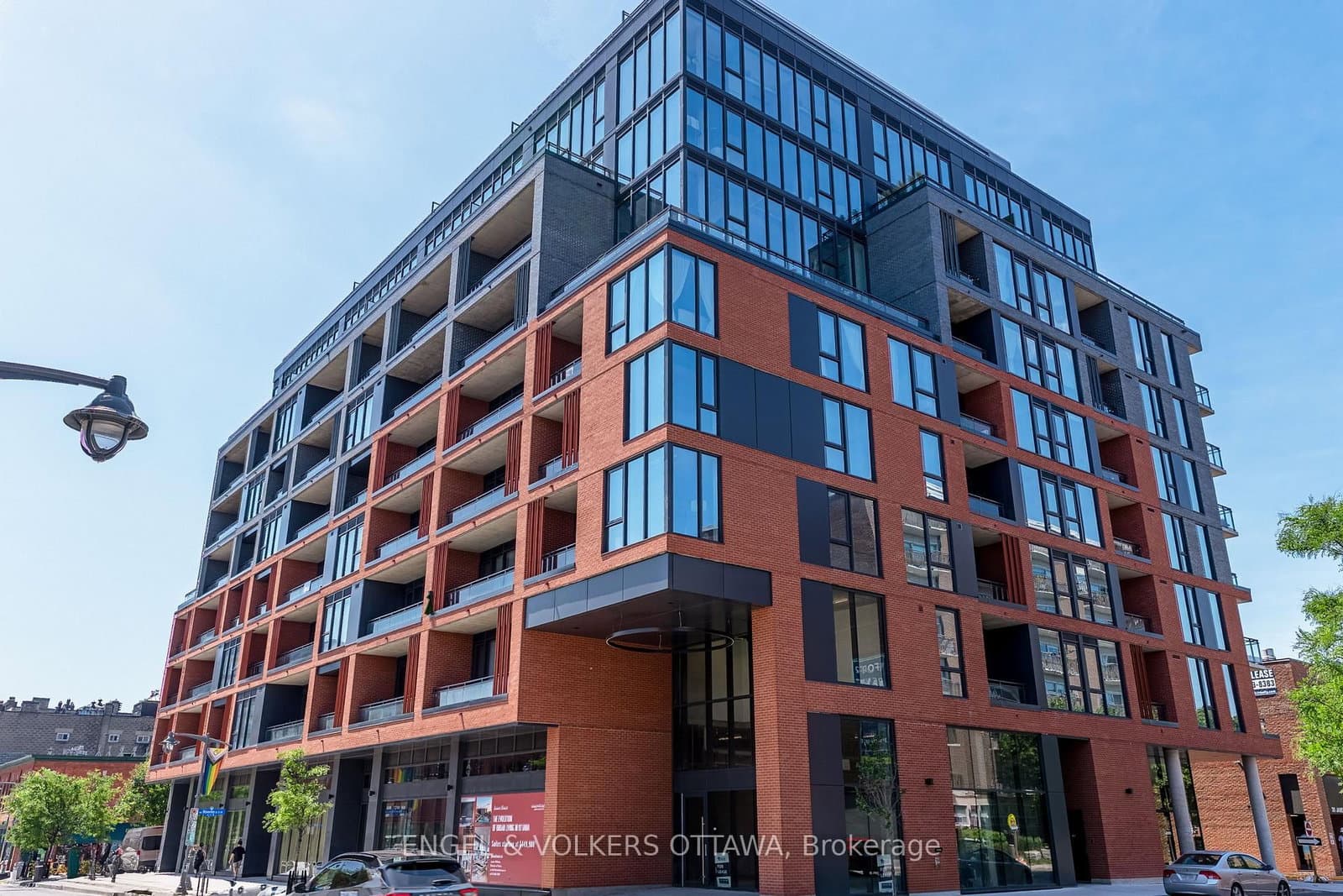 #206 - 10 James Street