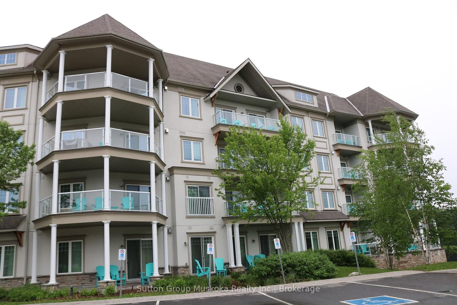#208 - 25 Pen Lake Point Road