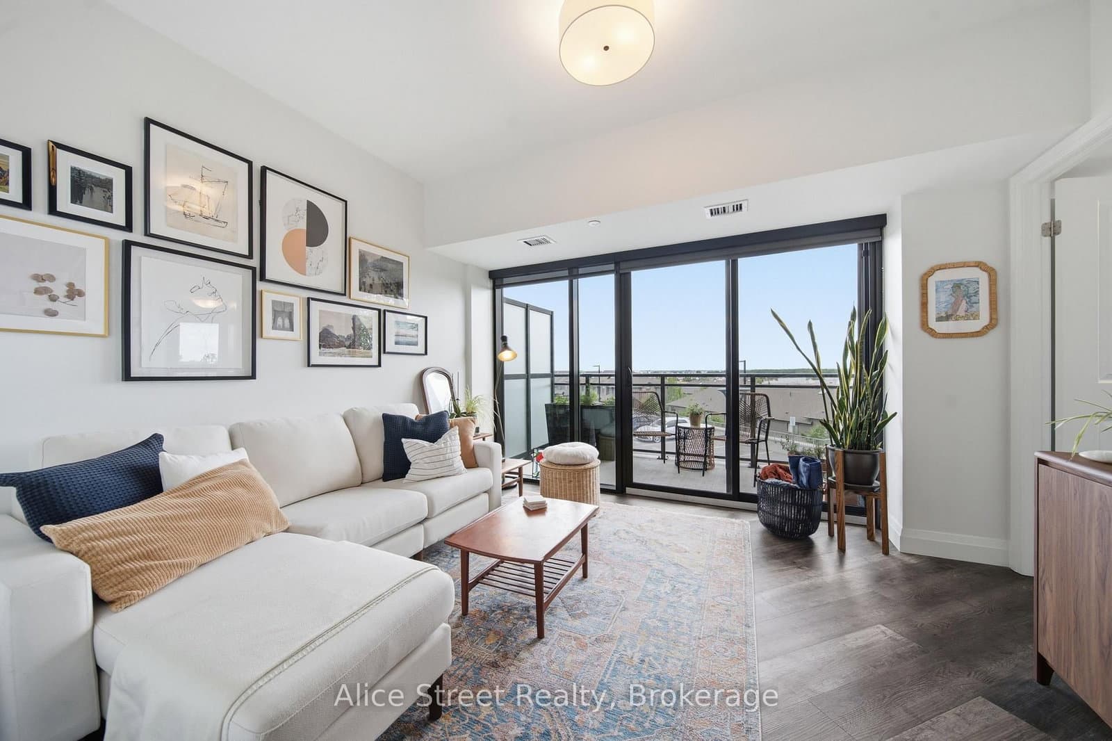 #202 - 332 Gosling Gardens