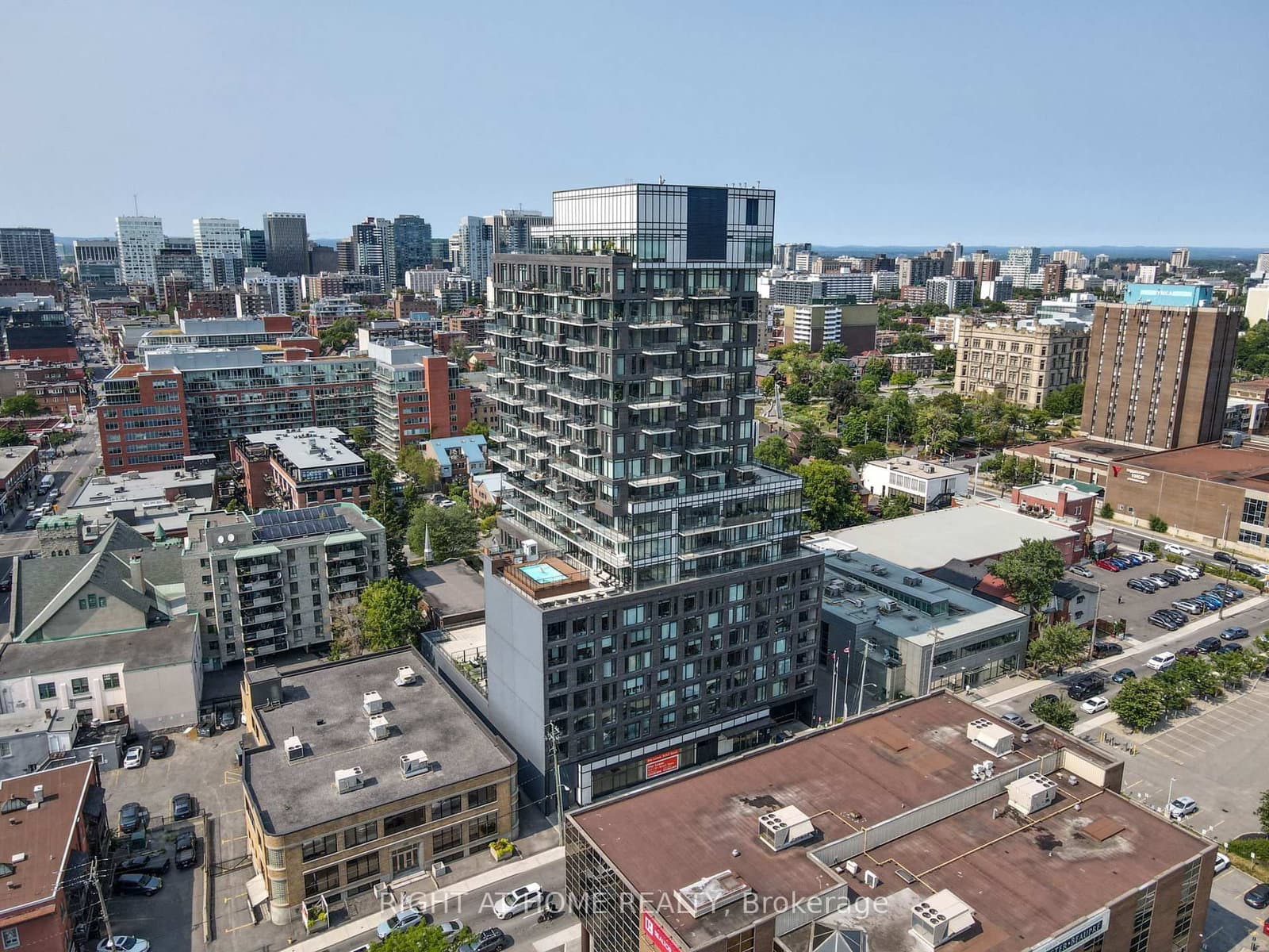 #1804 - 203 Catherine Street