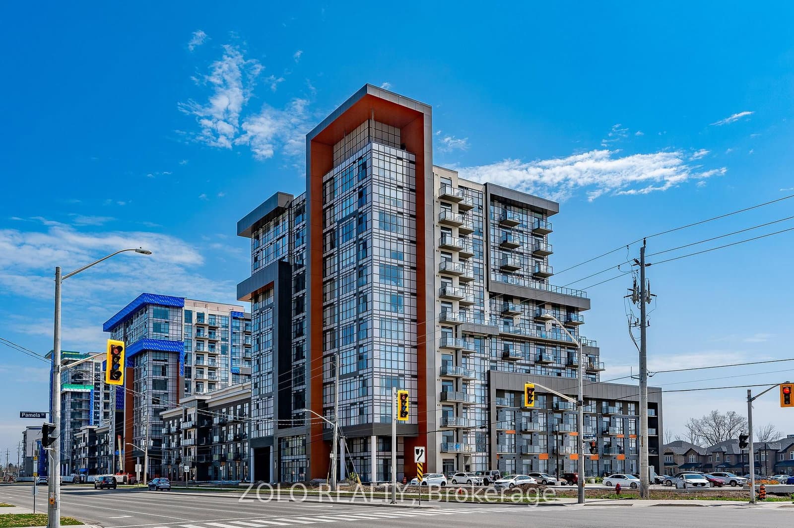 #1011 - 470 Dundas Street E