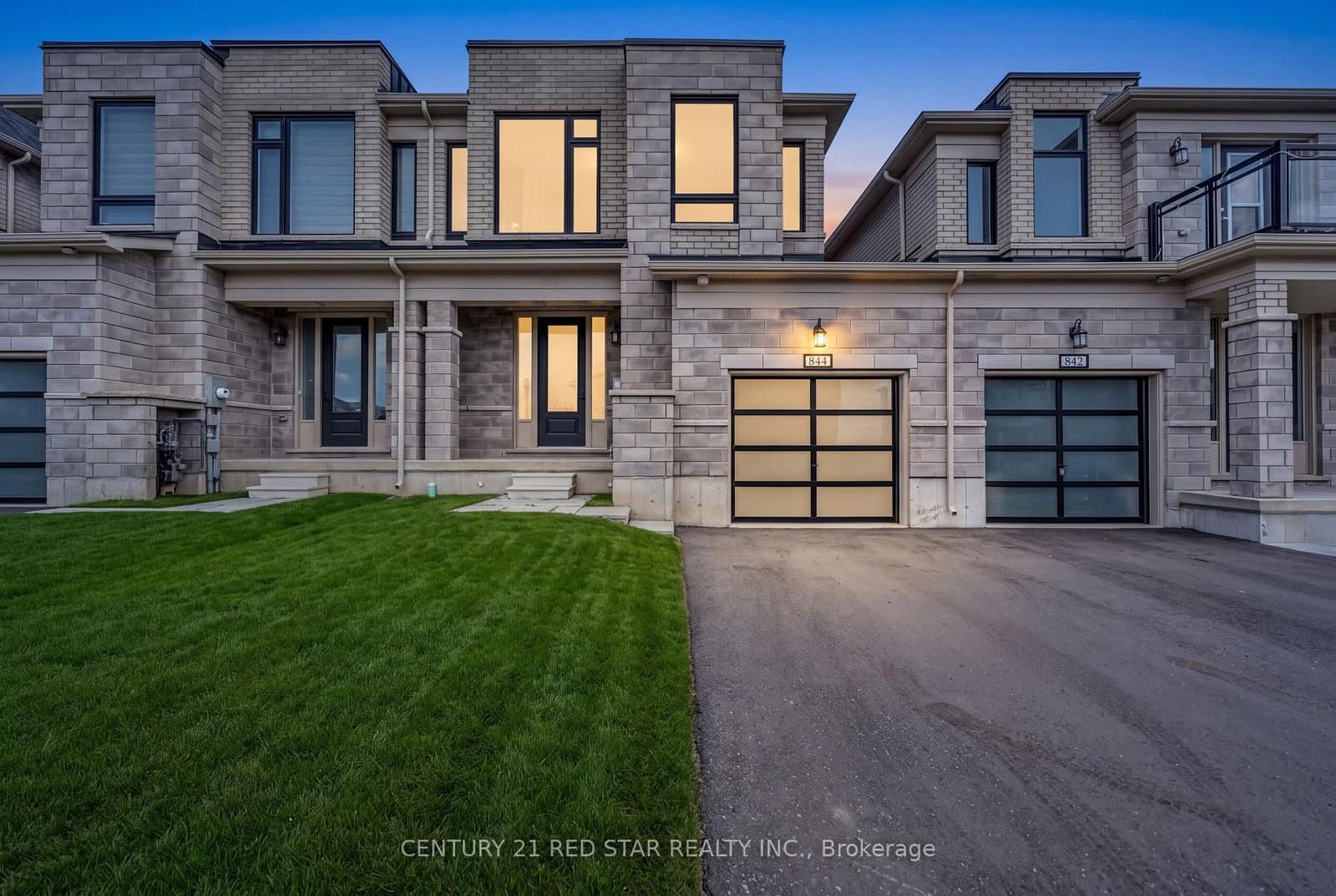 844 Sobeski Avenue
