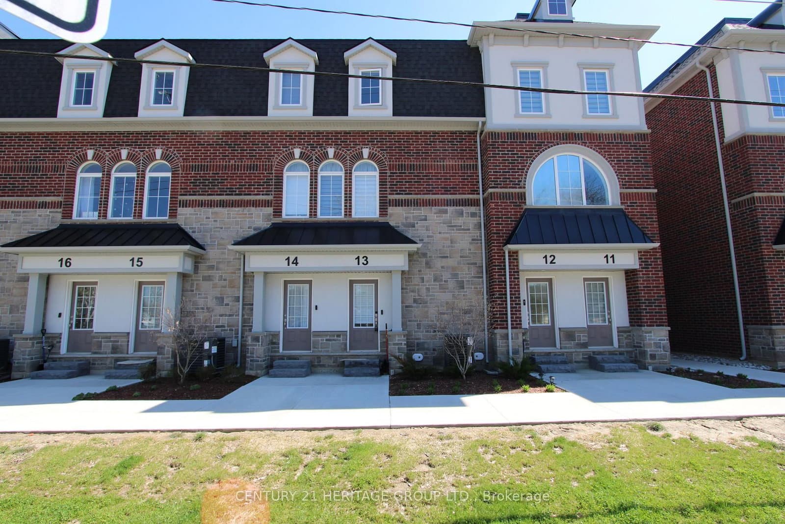 #13 - 677 Park Road N
