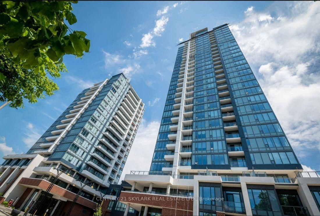 15 Wellington Street S, Unit 902