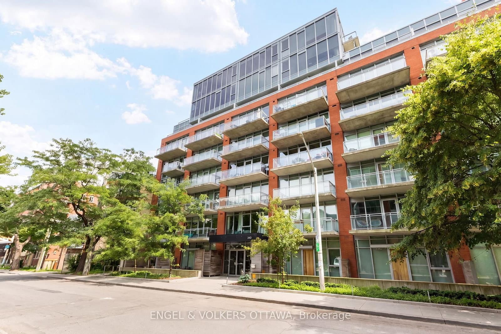 #935 - 340 McLeod Street