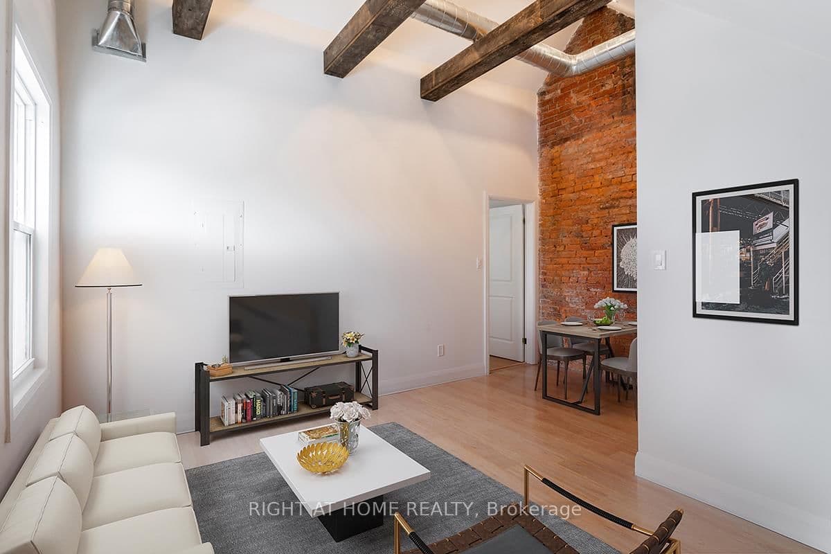 113 Catharine Street N, Unit 3