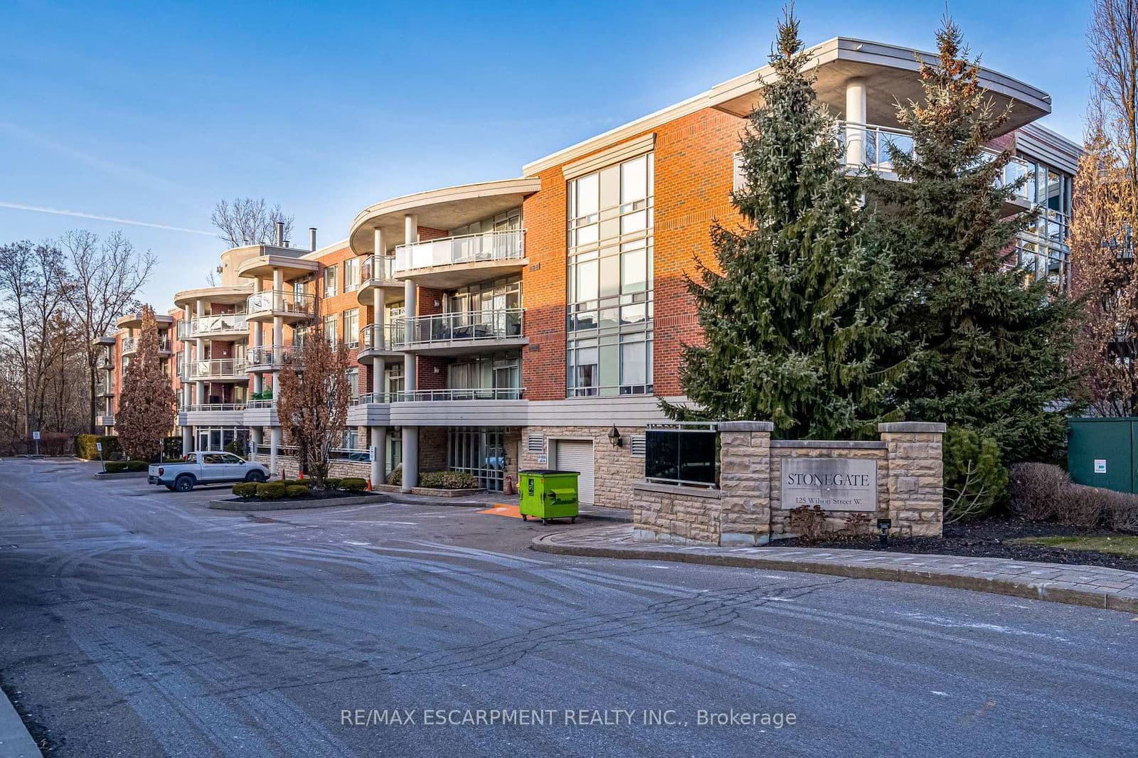 125 W Wilson Street, Unit 109