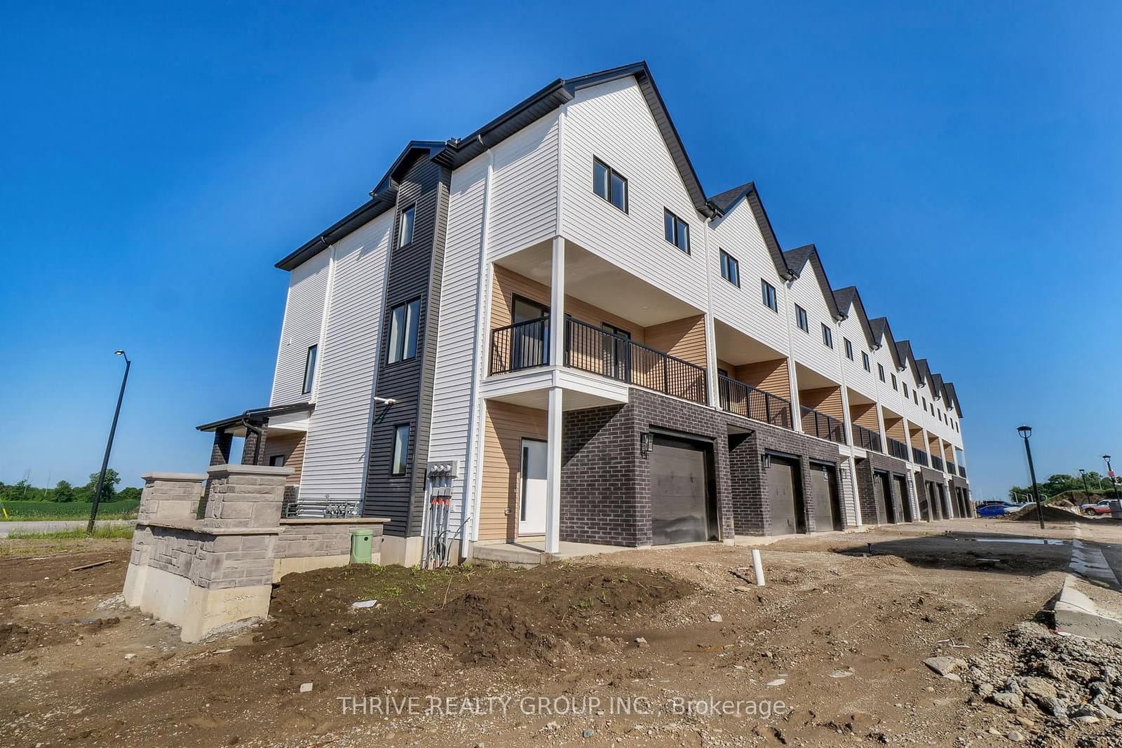 1595 Capri Crescent, Unit 52