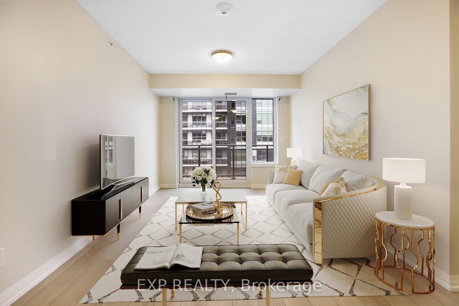 53 Arthur Street S, Unit 802