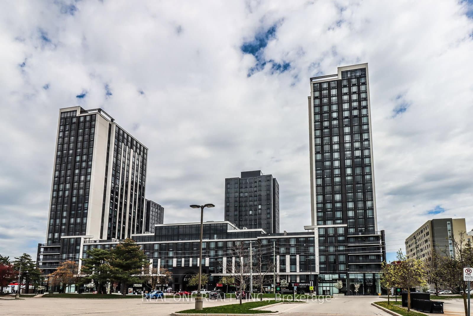 330 Phillip Street, Unit S1403
