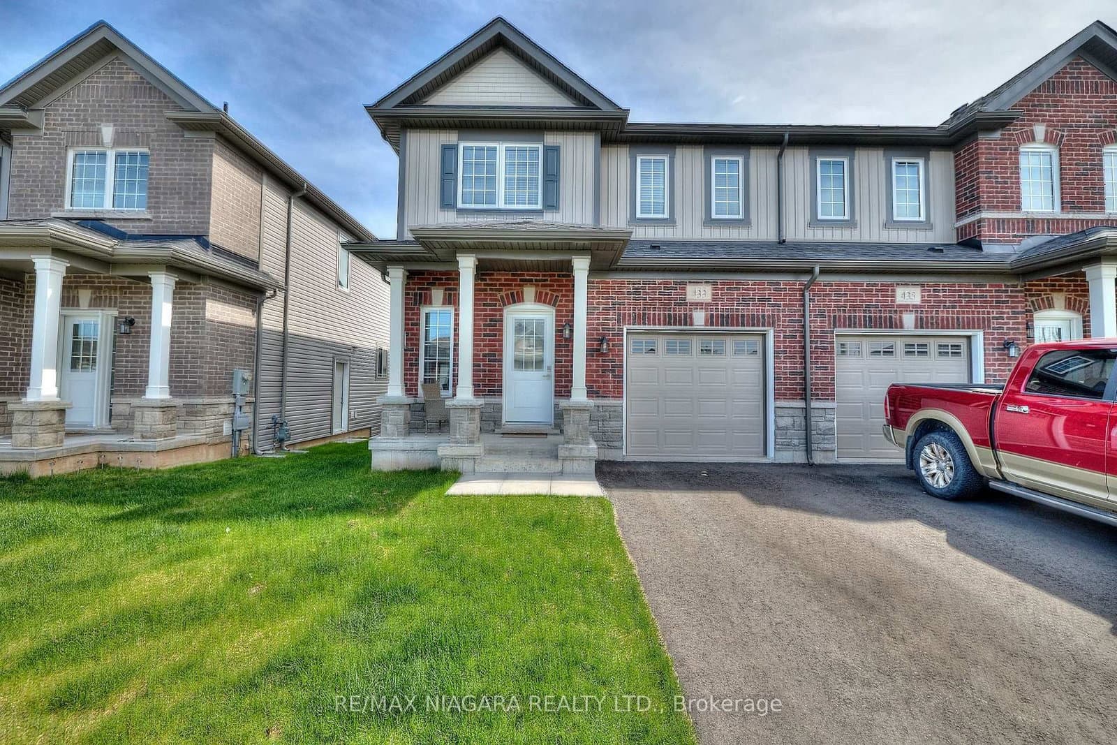 433 Williams Crescent