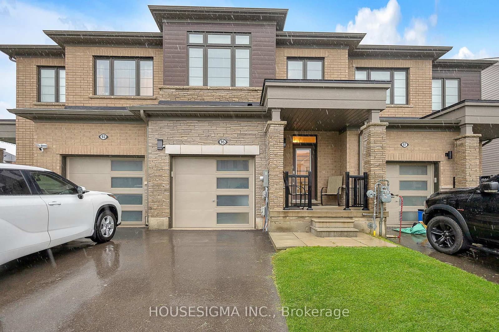 95 Oaktree Drive