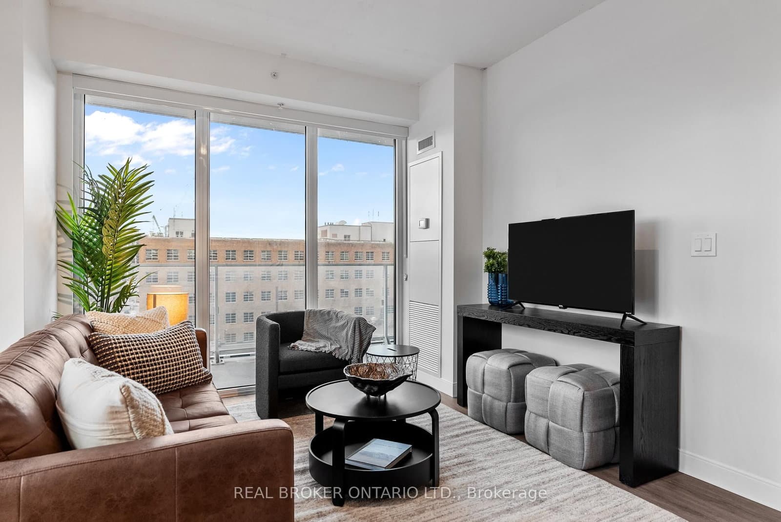 22 Hughson Street N, Unit 1008