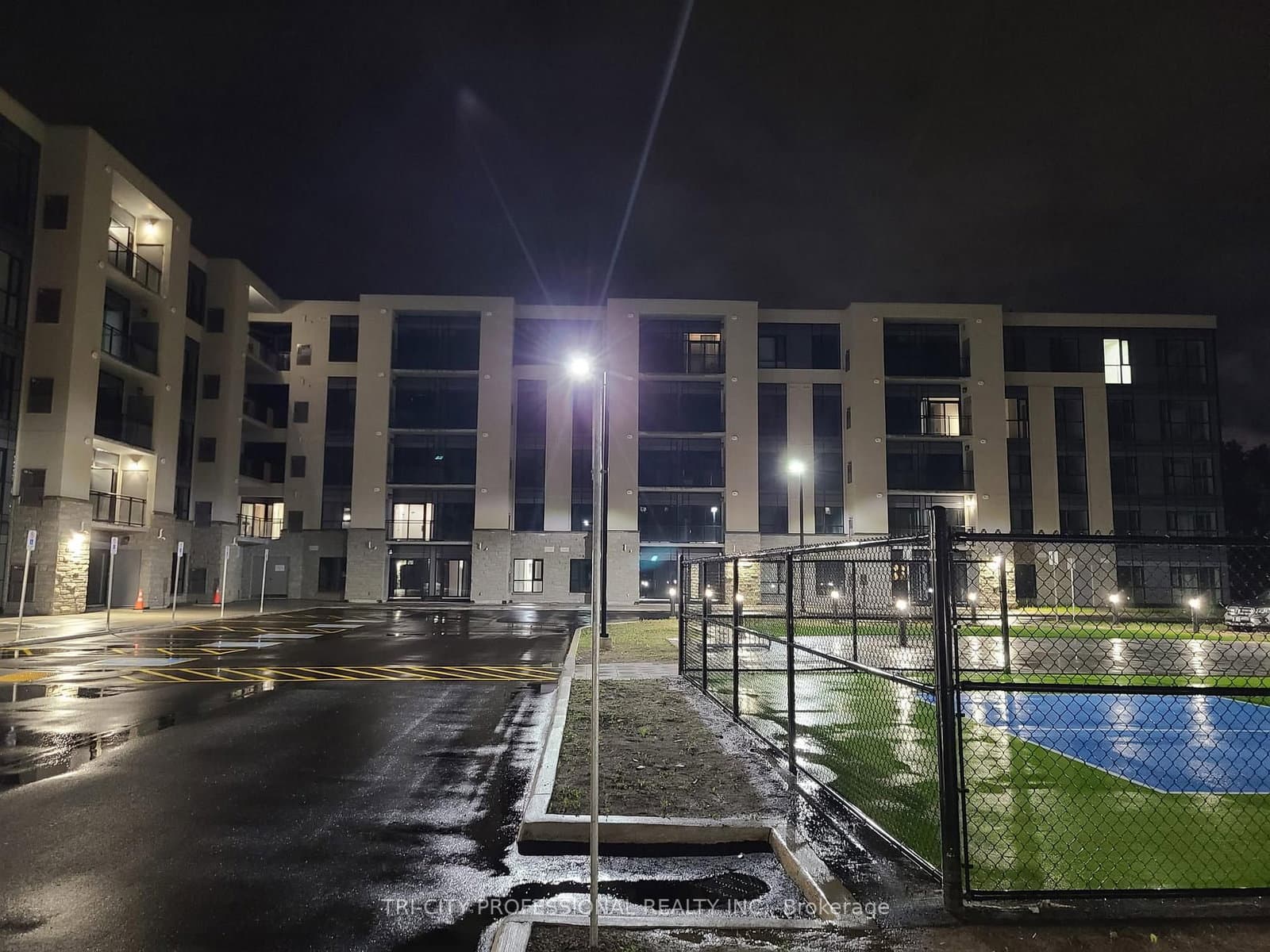 50 Herrick Avenue, Unit LP05