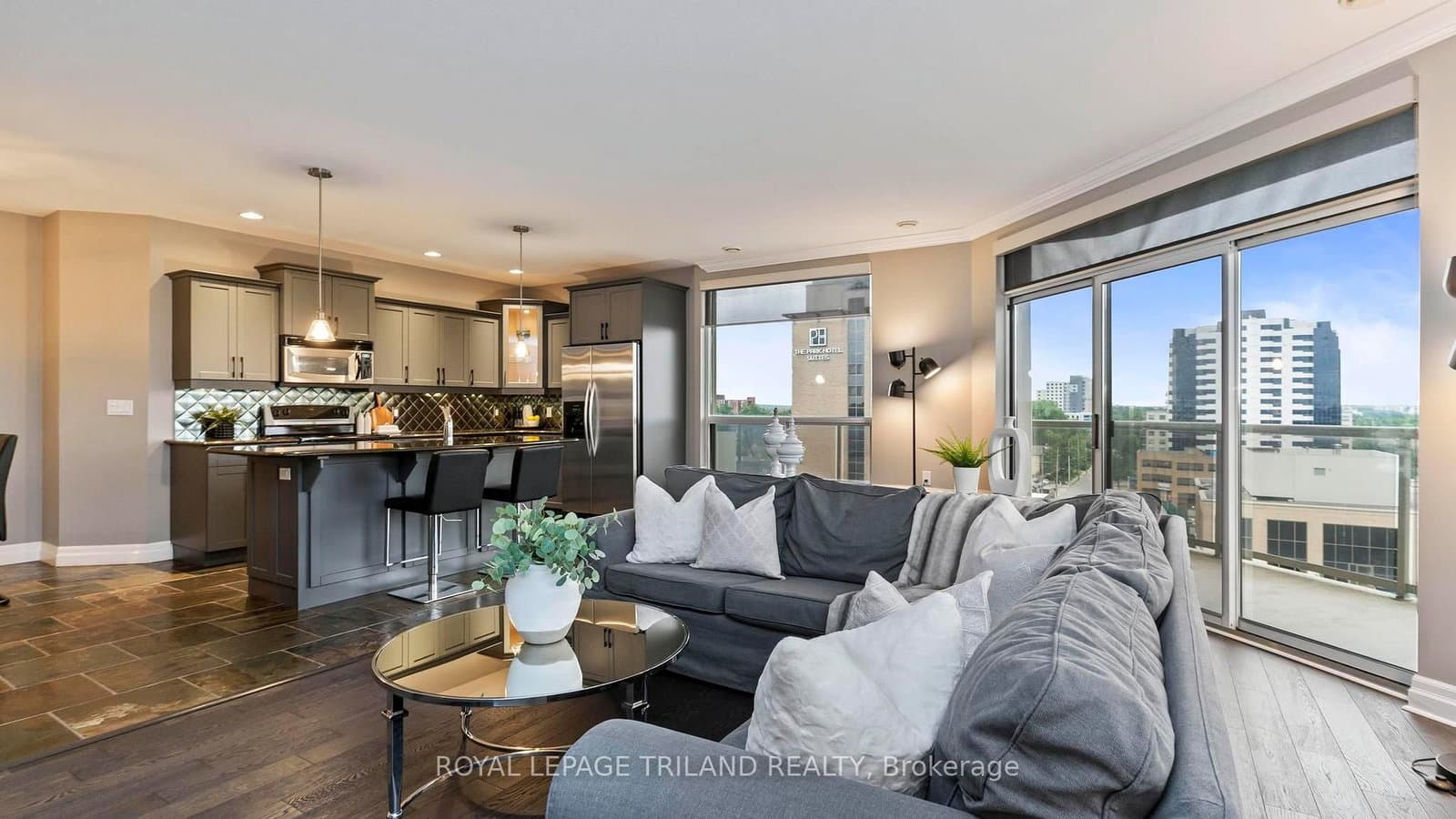 250 PALL MALL Street, Unit 908