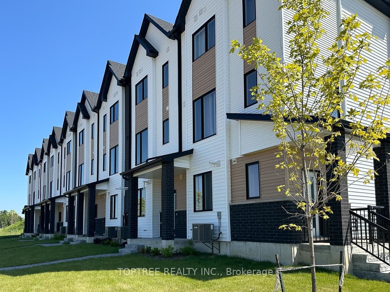 1595 Capri Crescent, Unit 44