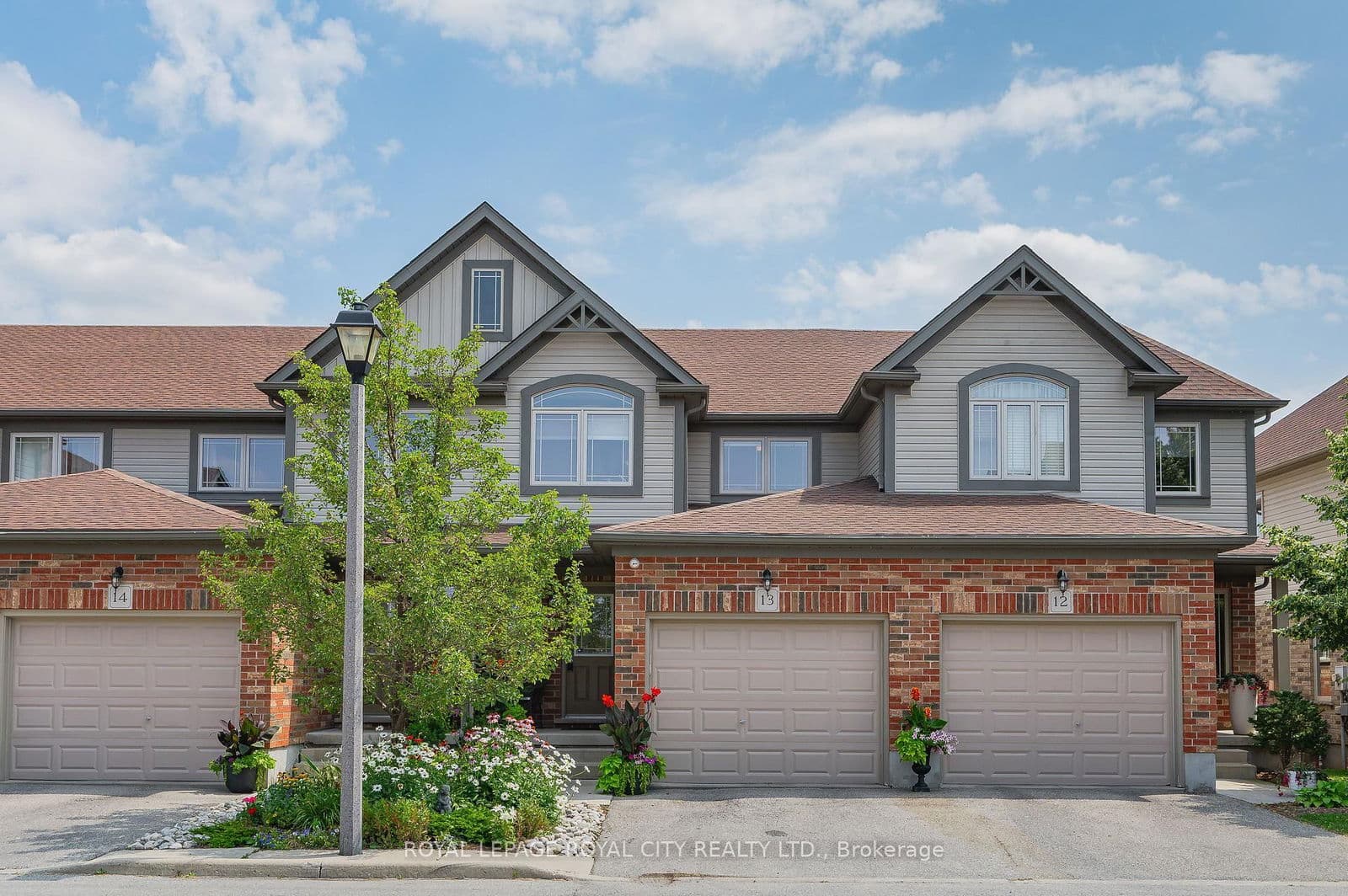 355 Macalister Boulevard, Unit 13