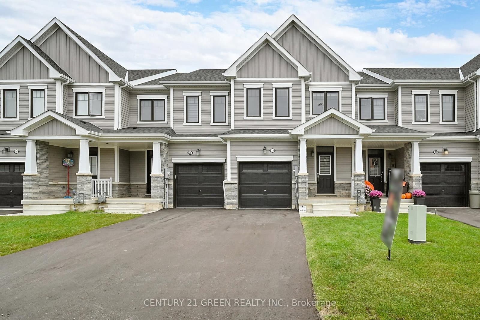 32 Sugarmay Avenue